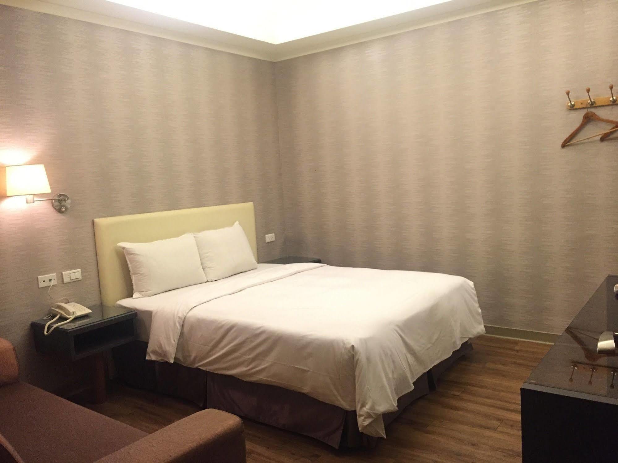 Garden Hotel Taichung Buitenkant foto